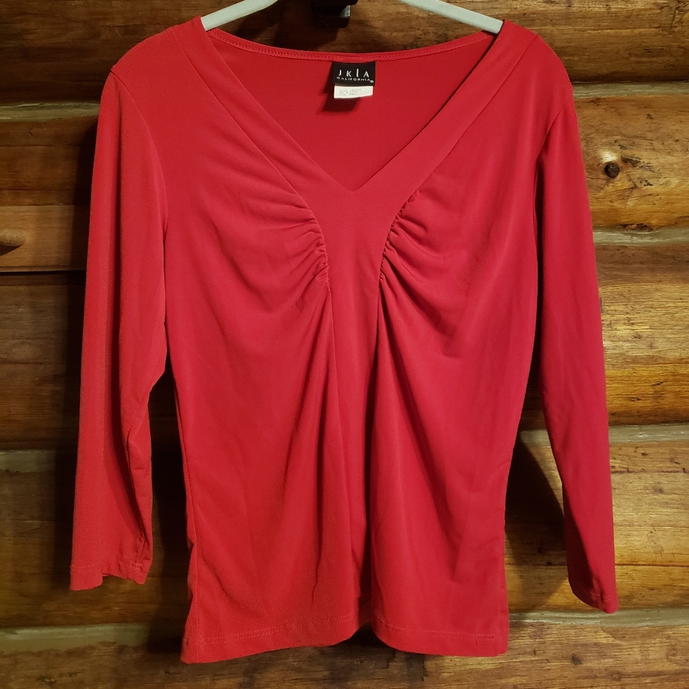 JKLA 💛2/$10💛BRIGHT RED Stretchy Top